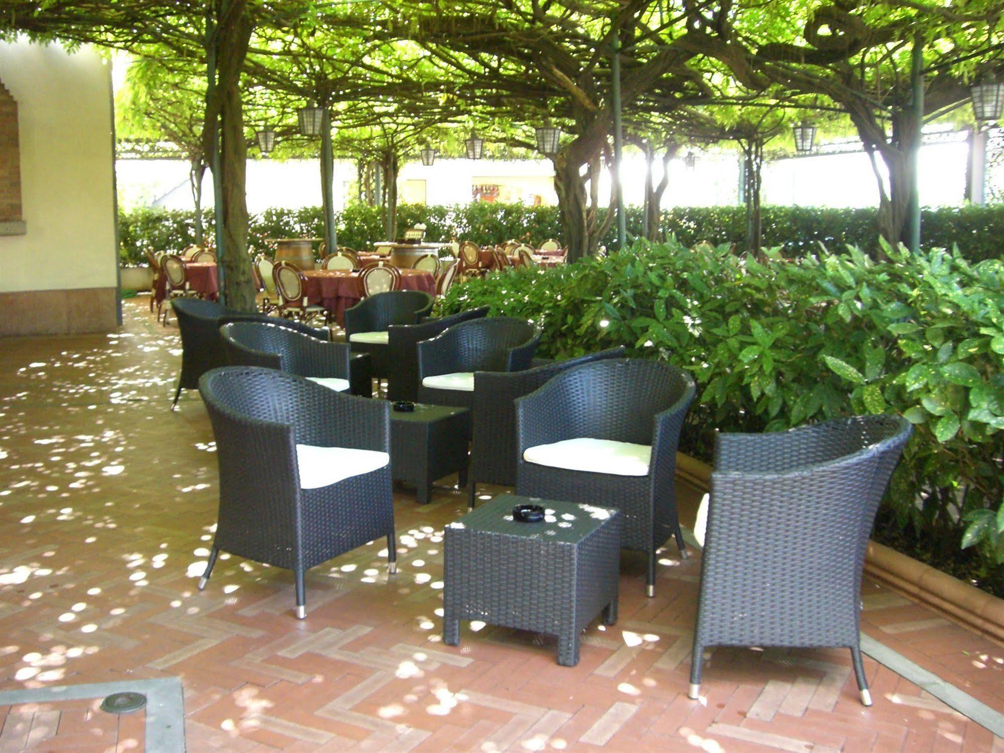 Albergo Ristorante Papa Peschiera del Garda Eksteriør bilde